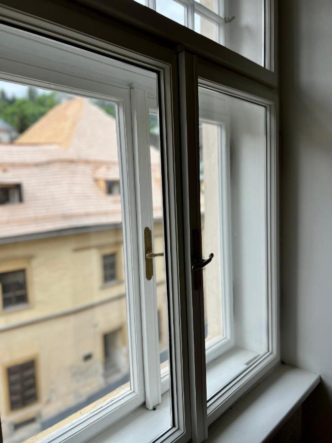 Apartment Trotuar Banska Stiavnica Luaran gambar